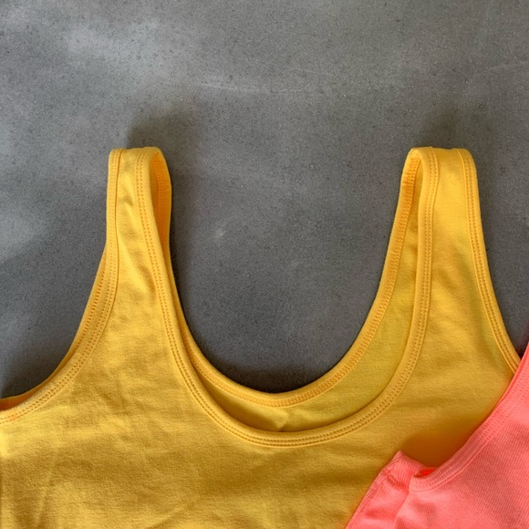 Tank top bundle - Picture 2 of 7